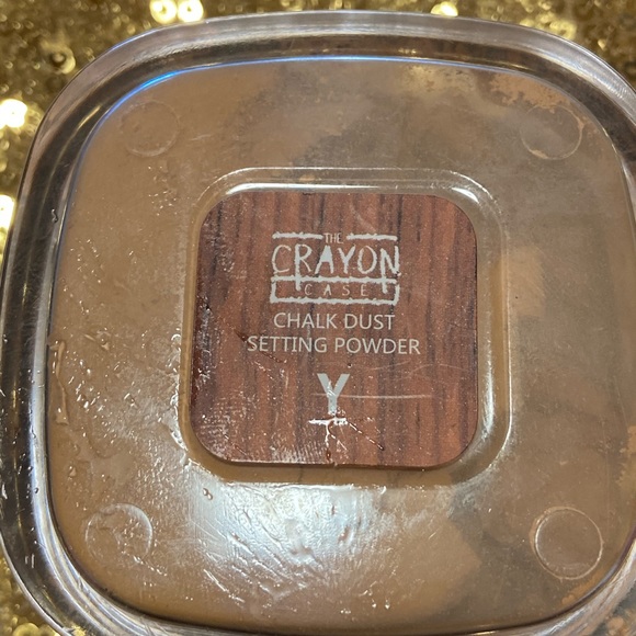 Crayon Case Chalk Dust Setting Powder - Picture 5 of 5